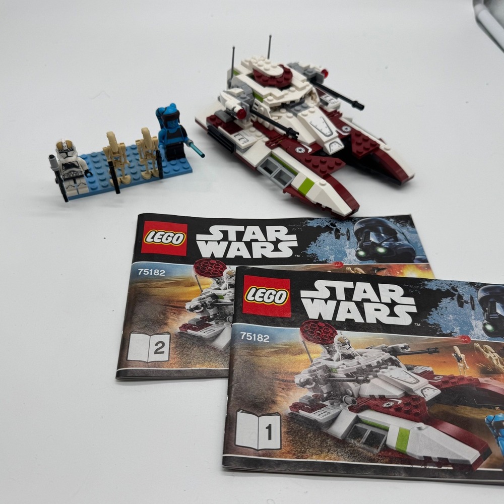 LEGO Star Wars Republic Fighter Tank 75182 Aayla Secura Clone Trooper Complete